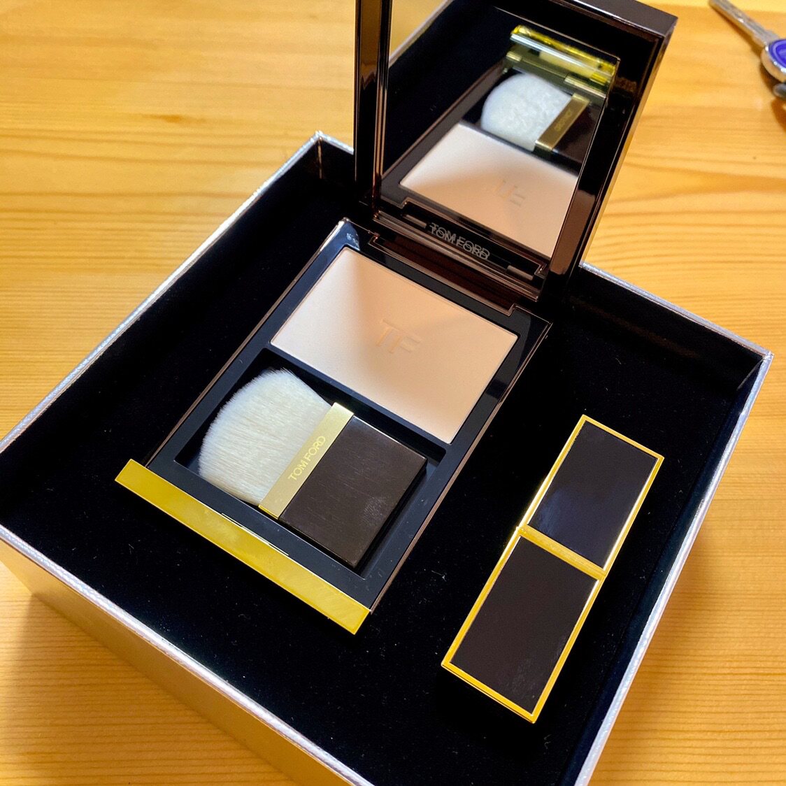 tf 圣诞新年彩妆套装礼盒修颜蜜粉02#口红16/80//10女朋友的礼物