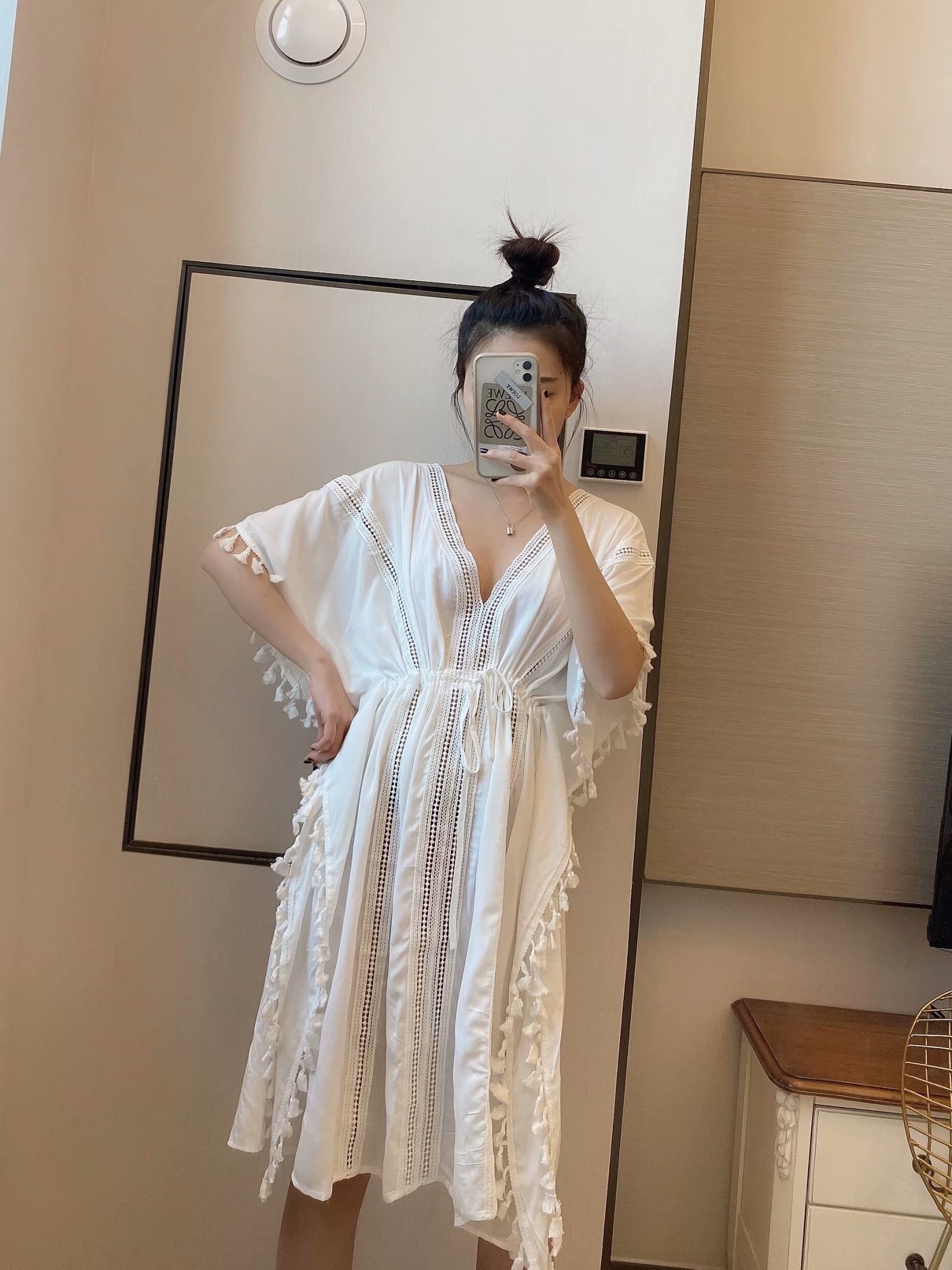 2020夏季 欧美风皱纹拼花边沙滩裙深v领度假长裙比基尼罩衫防晒衫