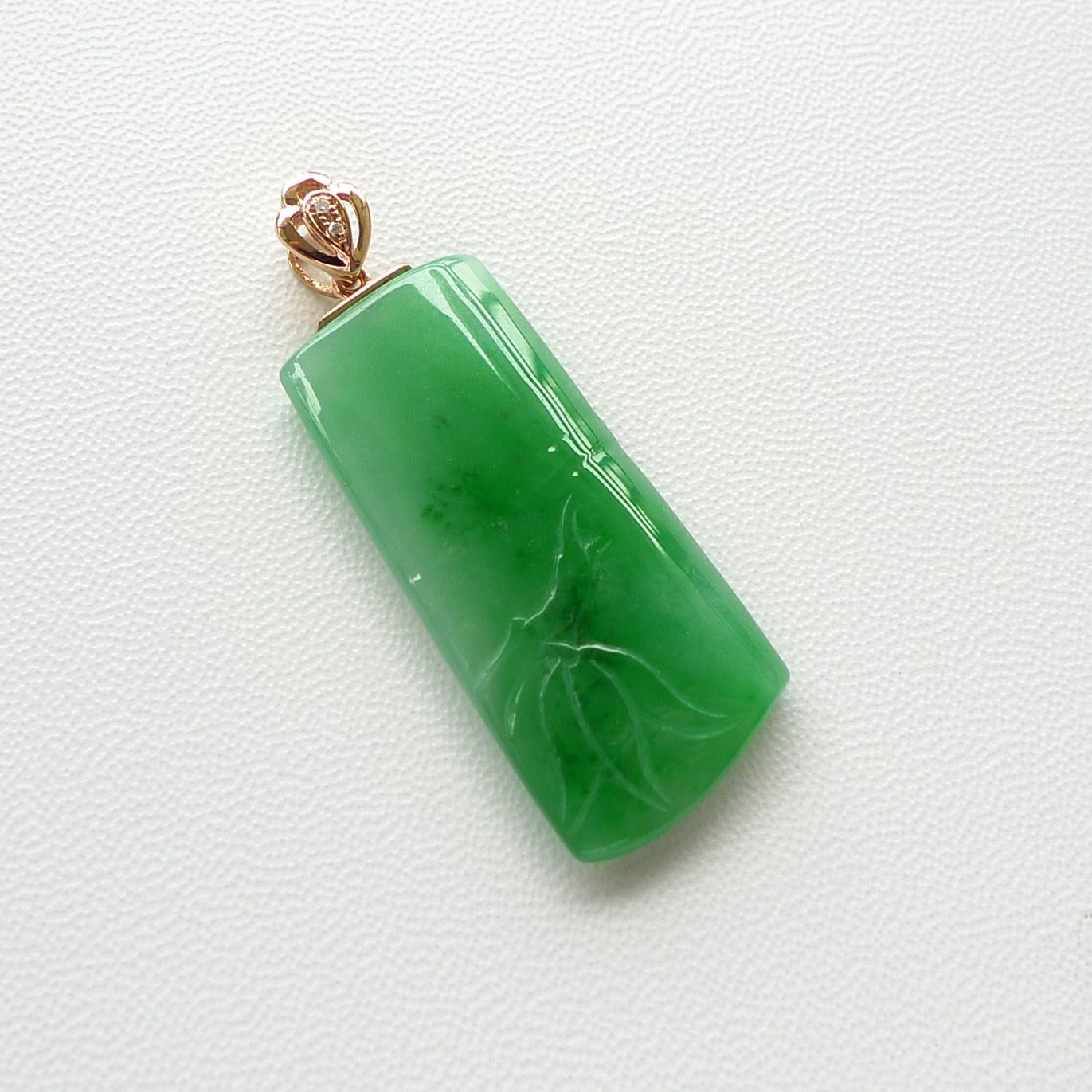 18k金镶嵌正品满绿天然翡翠a货阳绿水润竹节吊坠 5.44克
