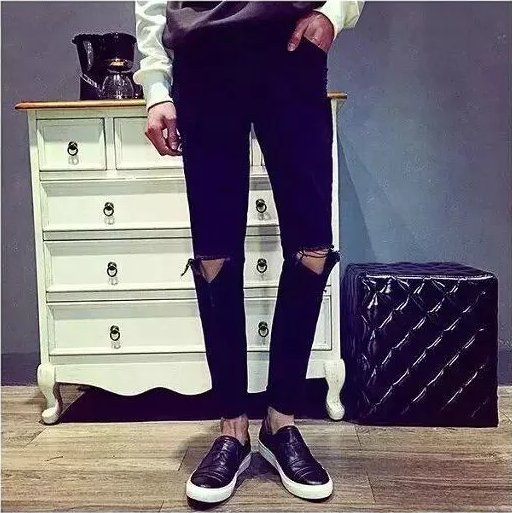 韩版男士九分裤小脚修身破洞牛仔裤男女紧身黑色情侣乞丐裤子潮流在类目 男装, 牛仔裤中 - 来自Buy2taobao.com提供专业的淘宝代购服务