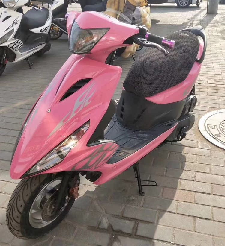 二手雅马哈鬼火踏板摩托车125cc三代战速四冲程代步助力车