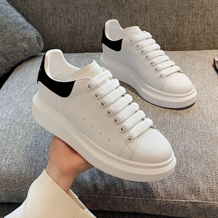 麦昆达小白鞋女2021夏季新款松糕百搭厚底内增高透气情侣休闲板鞋