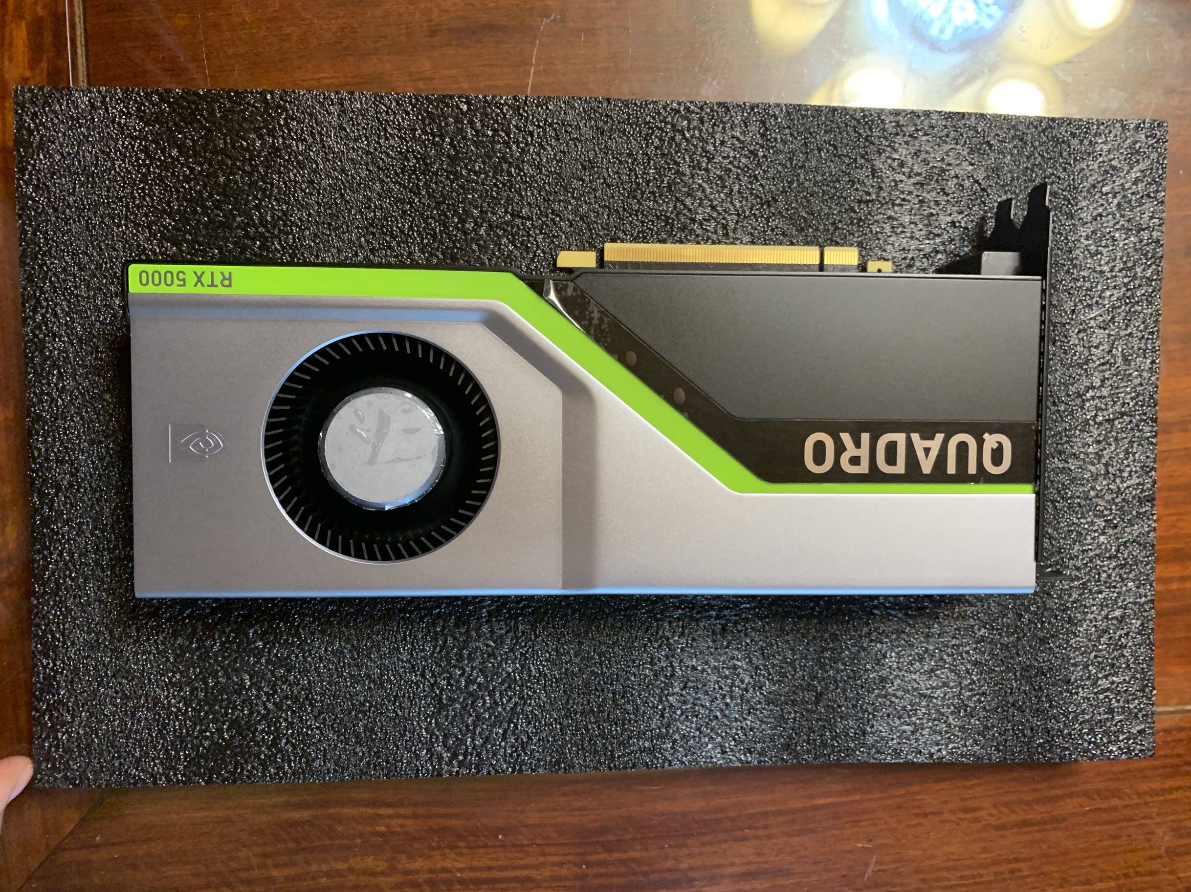 quadro rtx 4000和rtx5000 16gb 图形显卡光线