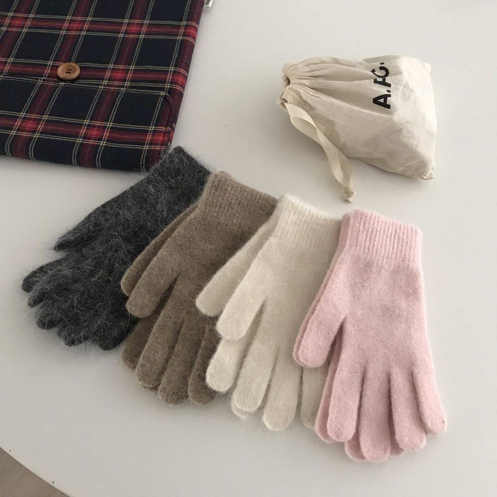 特价韩国手套女 冬_韩国ins手套女冬天纯色可爱兔毛分指手套保暖骑车