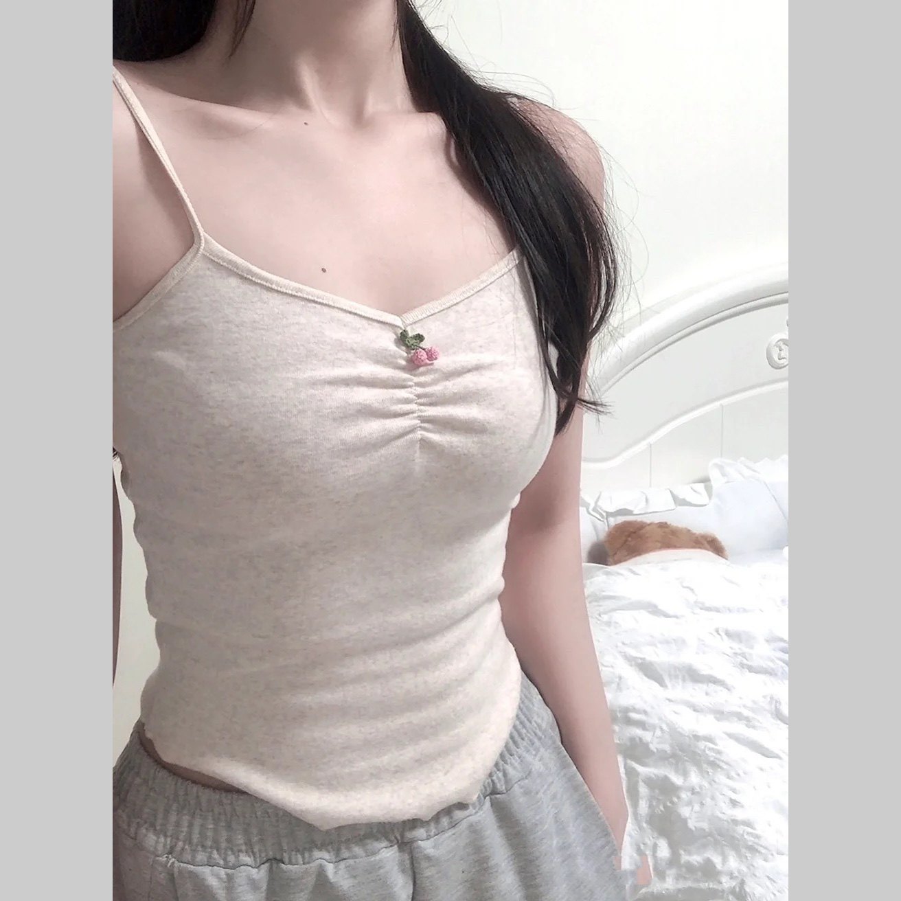 纯欲小吊带褶皱樱桃不规则木耳边肚兜背心修身外穿内搭打底上衣女