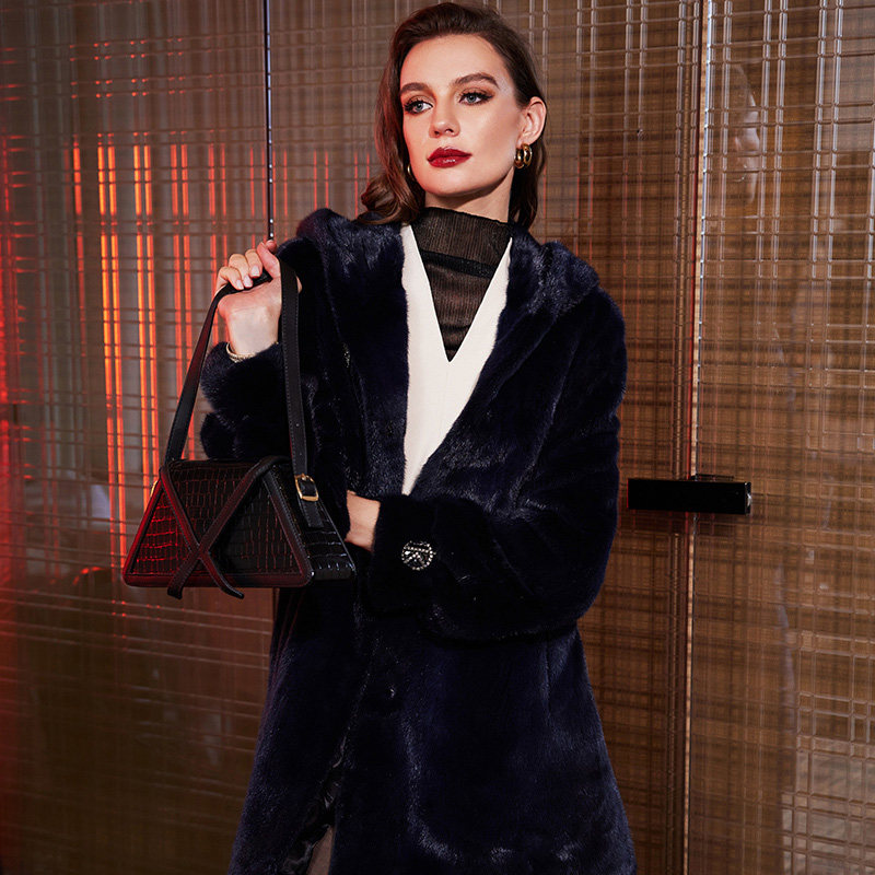 kc皮草2021年新款进口水貂皮毛一体大外套女 中长款黑色修身