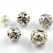 Myatou DIY jewelry Miao silver beads Tibetan silver, antique silver openwork billiard ball loose beads Tibetan Silver Flower bead material