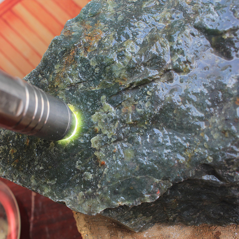 天然青海昆仑玉特色玉原石山料青海青和田玉摆件雕刻够手镯位玉石