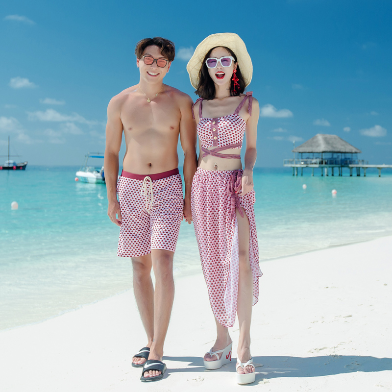 2019新款情侣泳衣女比基尼三件套分体男沙滩裤泳裤蜜月度假泳装在类目 运动/瑜伽/健身/球迷用品, 游泳, 比基尼中 - 来自Buy2taobao.com提供专业的淘宝代购服务