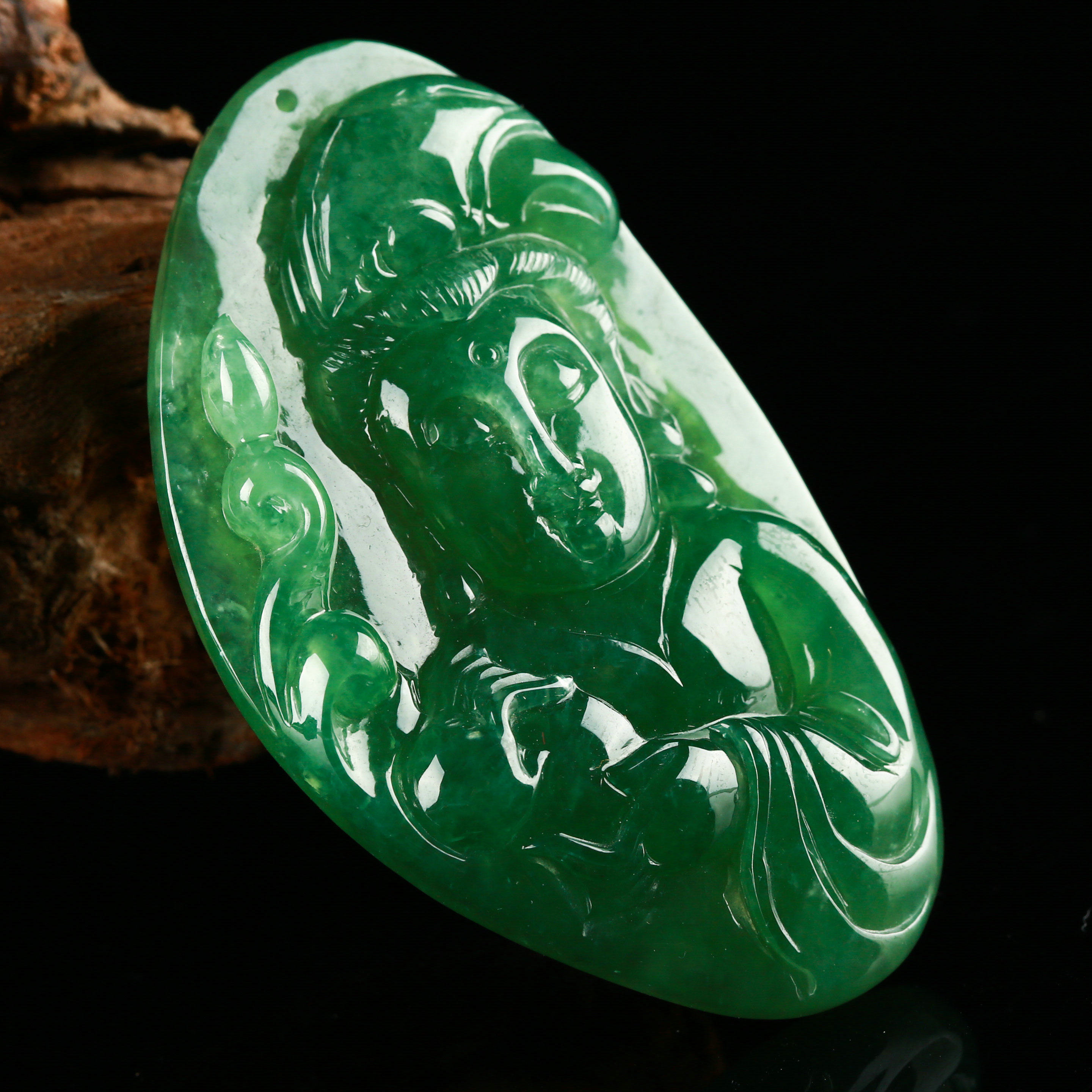 老坑冰糯种精雕满绿观音挂件 21.94g