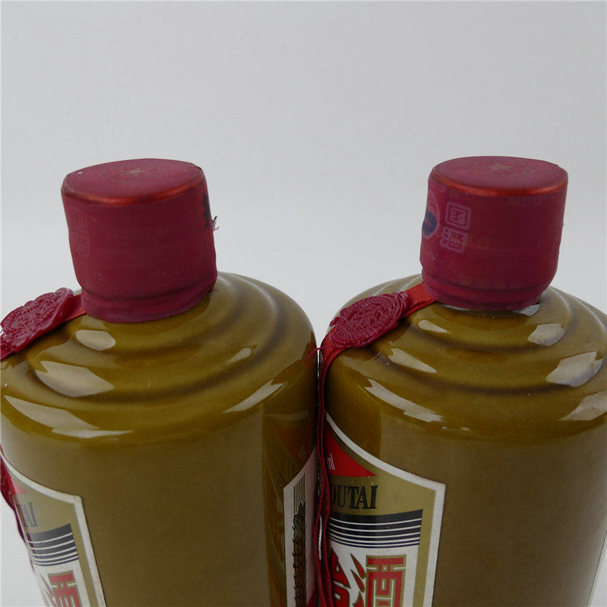 【7】2011年黄瓶茅台酒53度 2瓶 500ml{传承经典老酒拍卖}