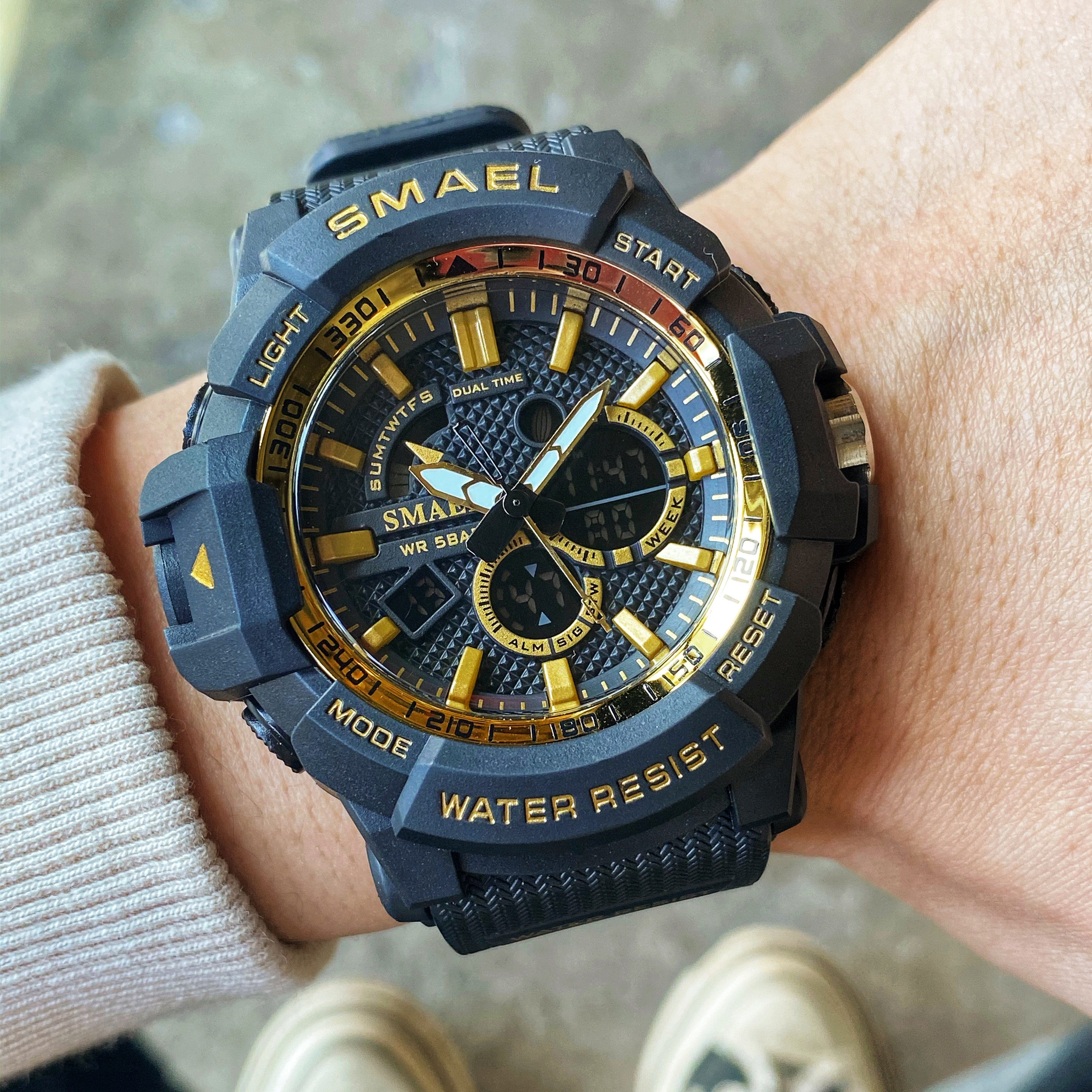 斯麦尔smael学生电子表ins风潮流大表盘多功能运动防水夜光手表男