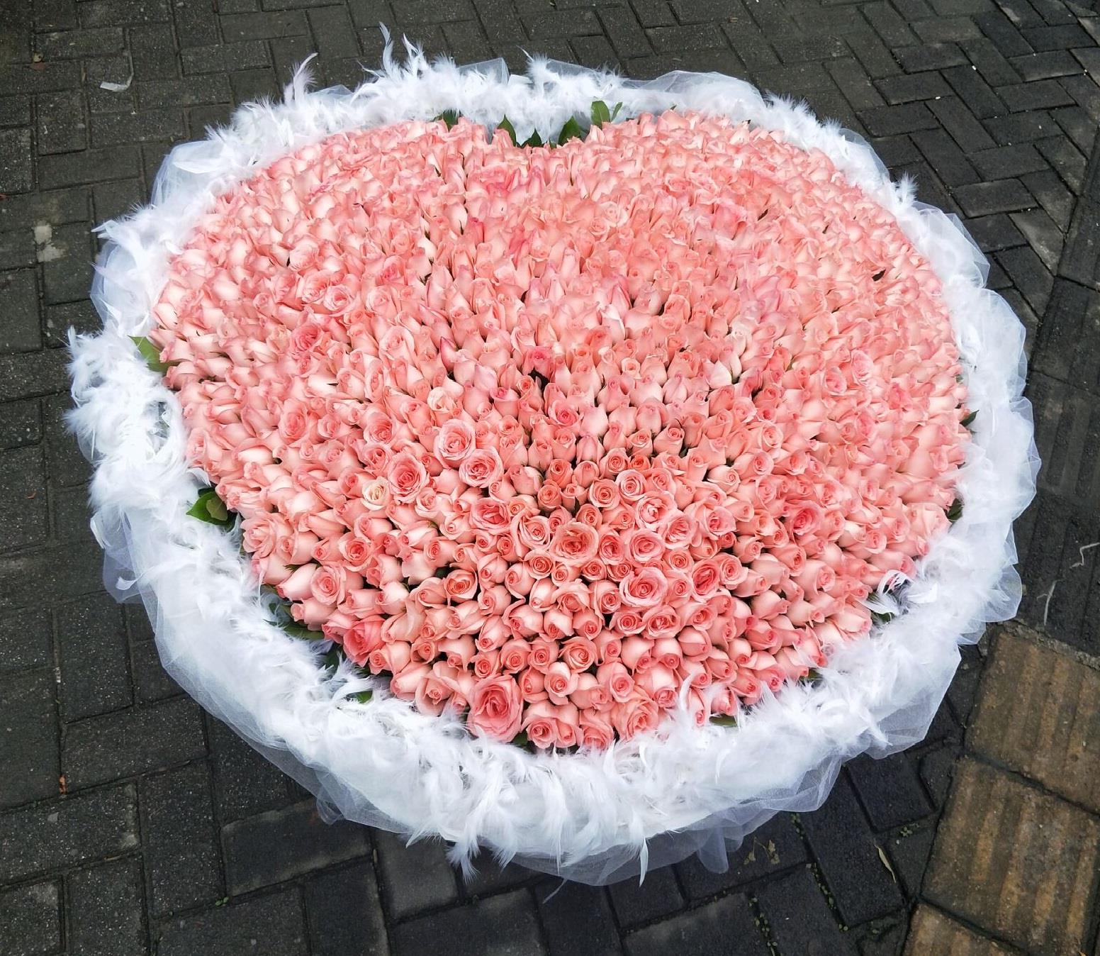 365朵999朵红粉粉白蓝玫瑰花束中山市石岐区坦洲镇鲜花鲜花速递同城