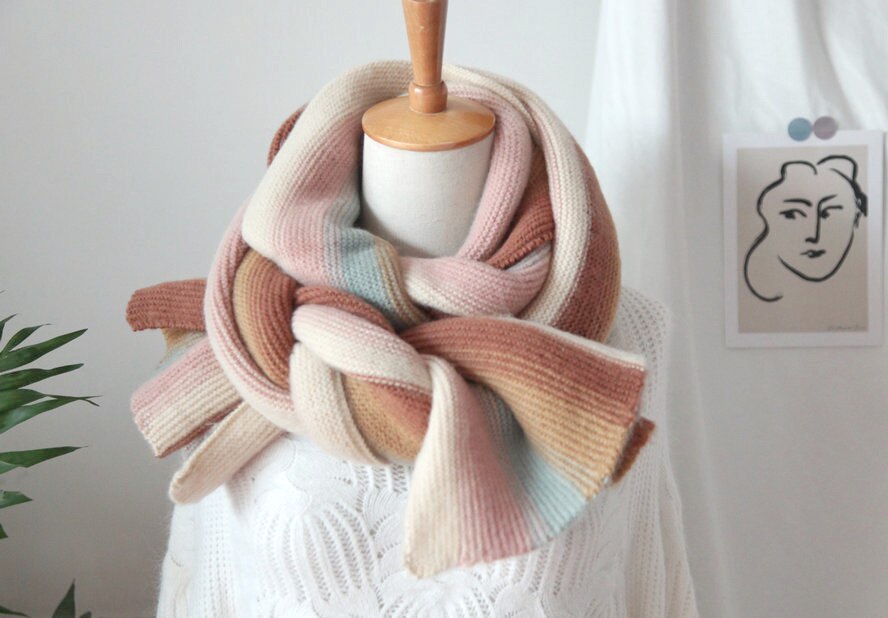 彩虹围巾女渐变条纹针织仿羊绒情侣款男女学生围脖韩版百搭披肩