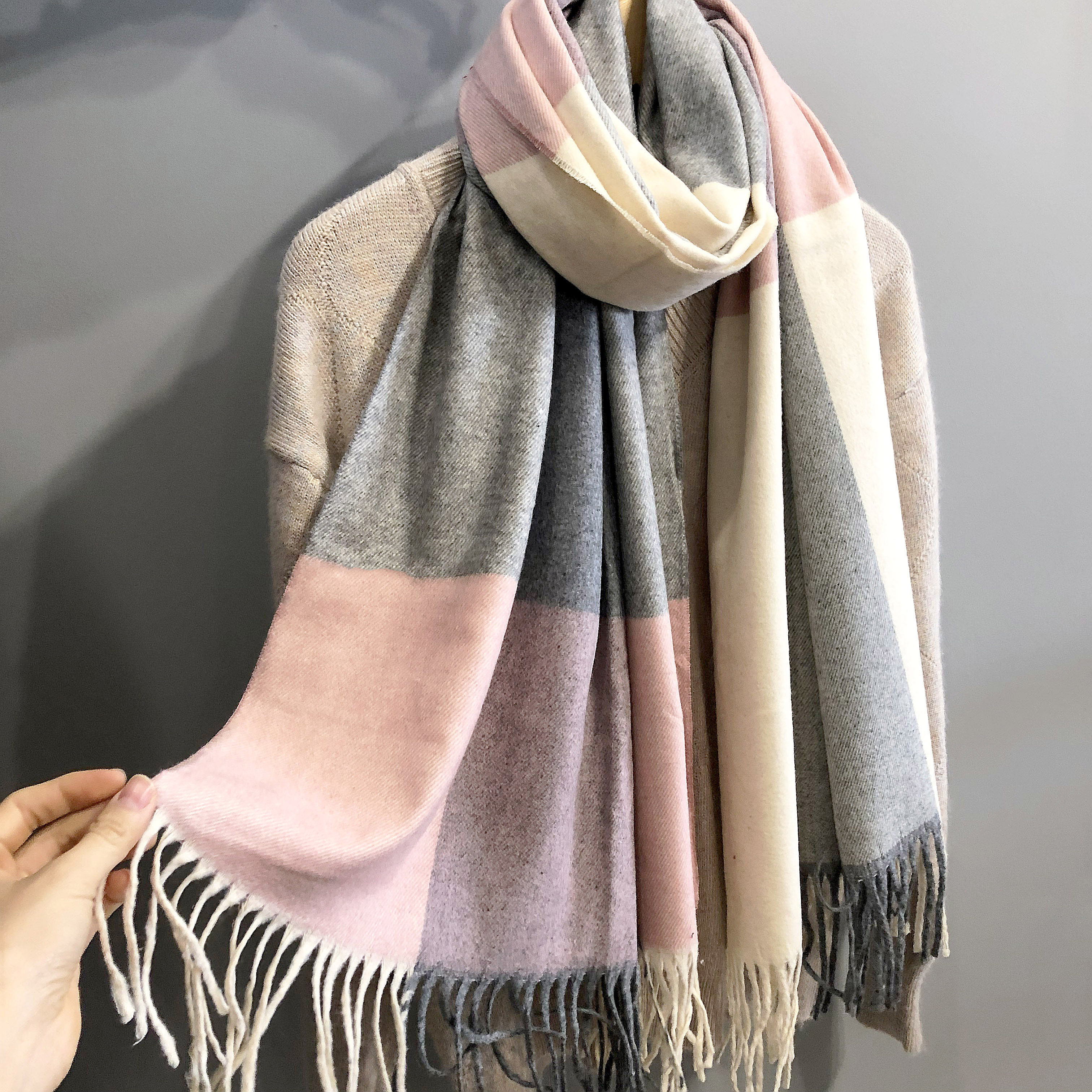 热销格子披肩围巾 经典格纹