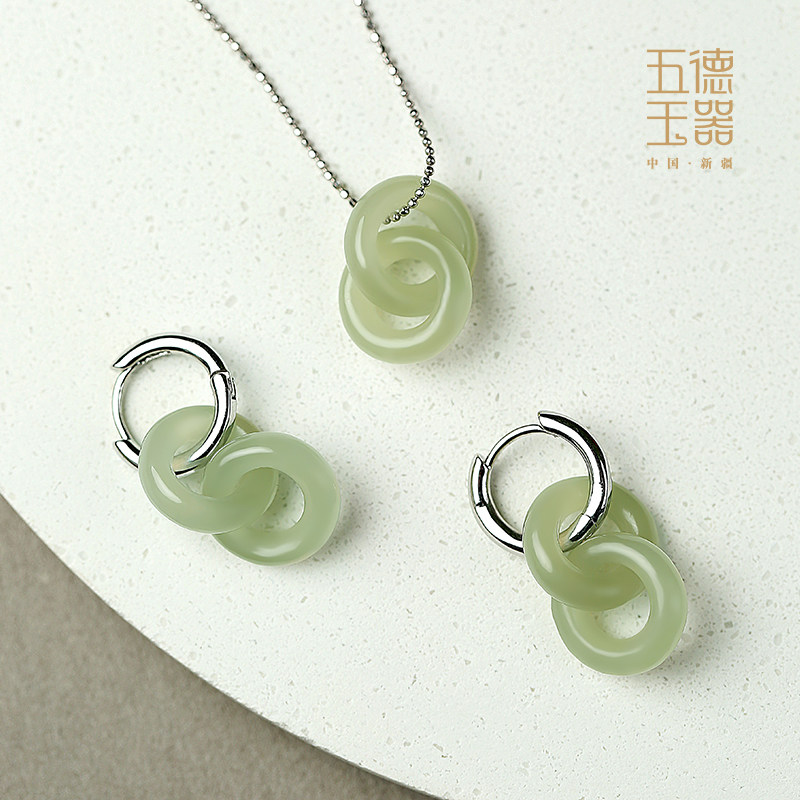 和田玉环环相扣