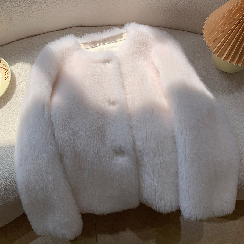 芭莎羊羔毛皮毛一体2023冬季年轻新款圆领短款韩版皮草女毛毛外套