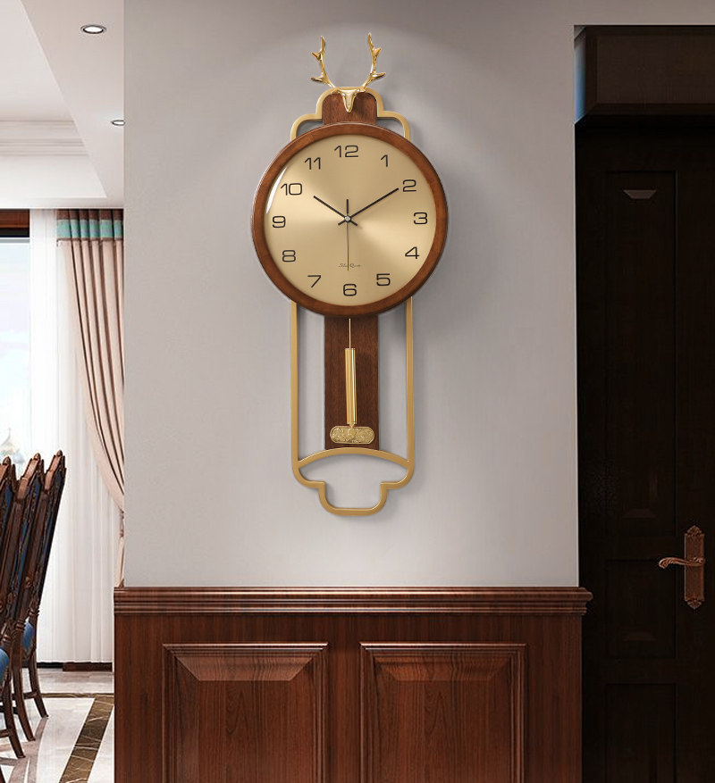 新中式静音挂钟家用黄铜鹿头装饰表中国风客厅石英钟创意摇摆壁钟