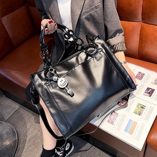 托特包包女2023新款韩版时尚大容量羊皮质感休闲女包链条通勤潮包