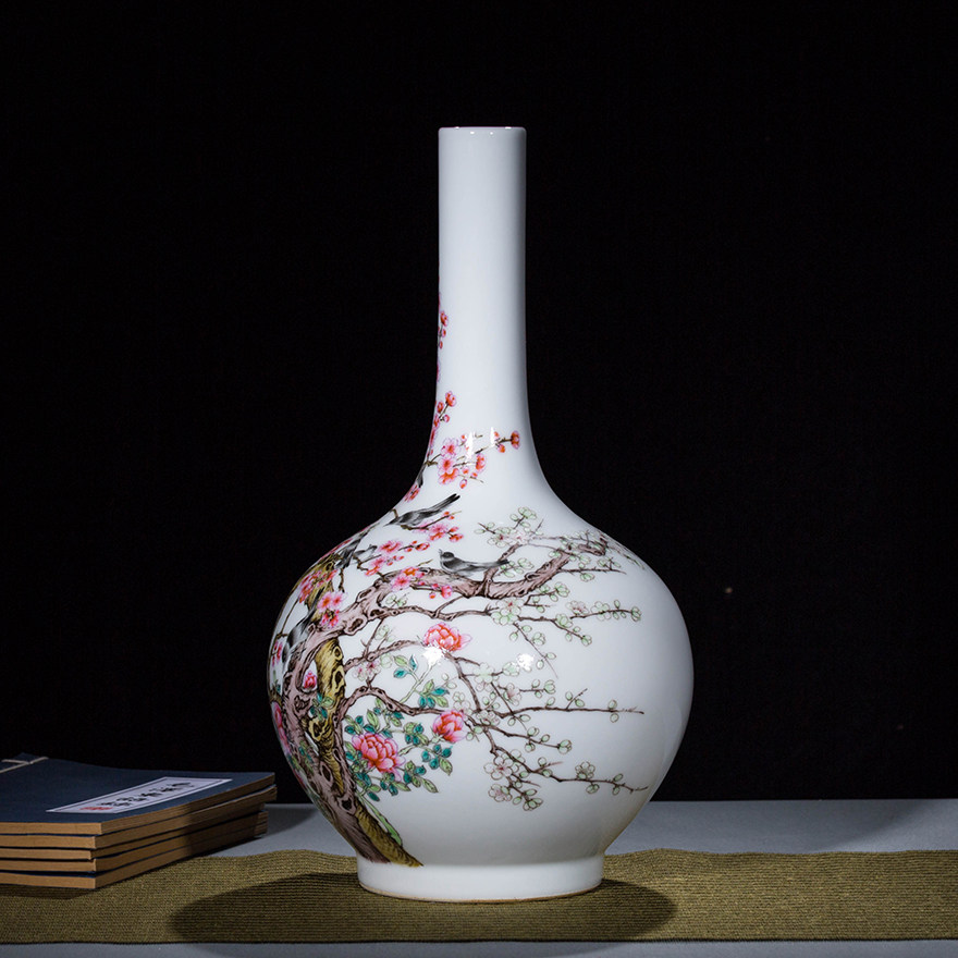 重工粉彩十二喜胆瓶 江西省工艺美术师作品