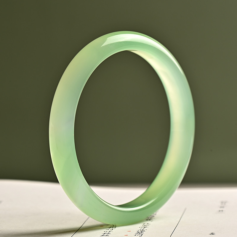 正品天然巴西冰绿色高冰玉髓手镯苹果绿色翡翠色玛瑙镯子少女款