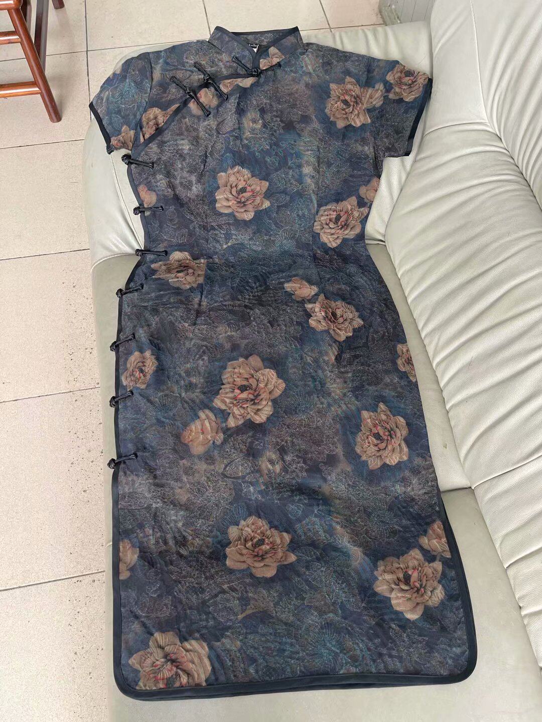 绢丝香云纱一片式全盘扣旗袍连衣裙已售0￥598折后价￥598淘宝新品