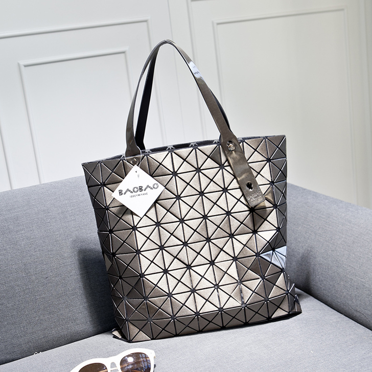 [转卖]三宅一生 包包 日本代购 bao bao issey