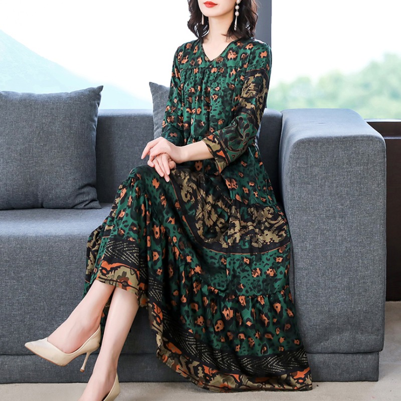 国际名牌长袖真丝连衣裙春秋款2022年新款高端大牌妈妈春季长裙女