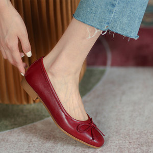 杏色平底单鞋圆头图片