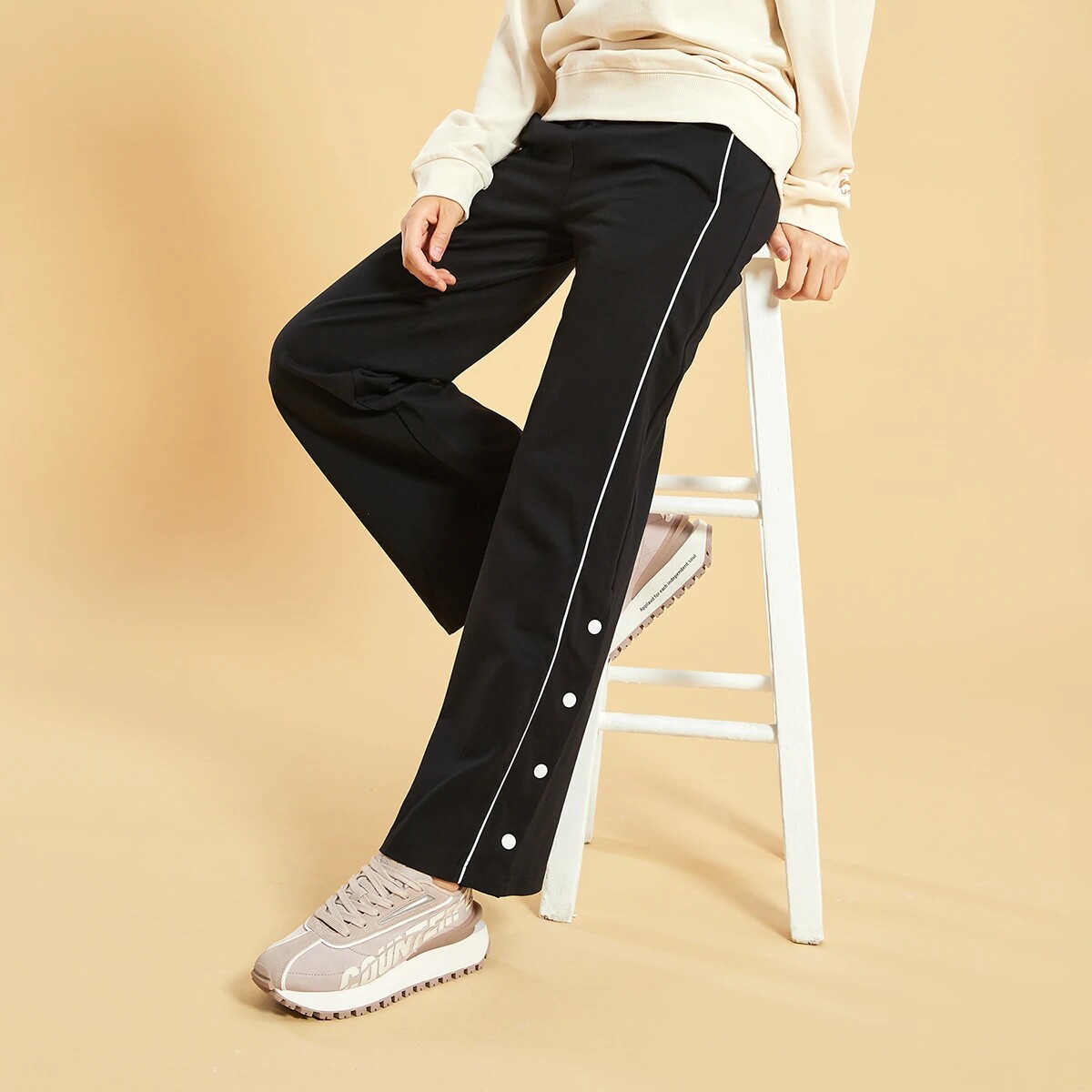 李宁女子运动卫裤运动时尚系列女子平口卫裤aklq686——荣腾飞运动