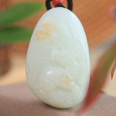 玉石麒麟献瑞男士吊坠天然和田玉女款项链新疆白玉籽料挂件77g