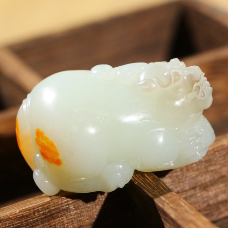 白玉籽料貔貅手把件男士款文玩天然新疆和田玉皮秋把玩件收藏121g