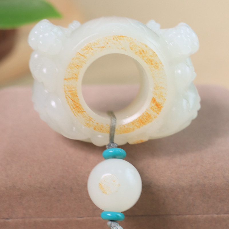 天然新疆白玉籽料螭龙扳指男士款手把件和田玉把玩件玉石文玩22mm