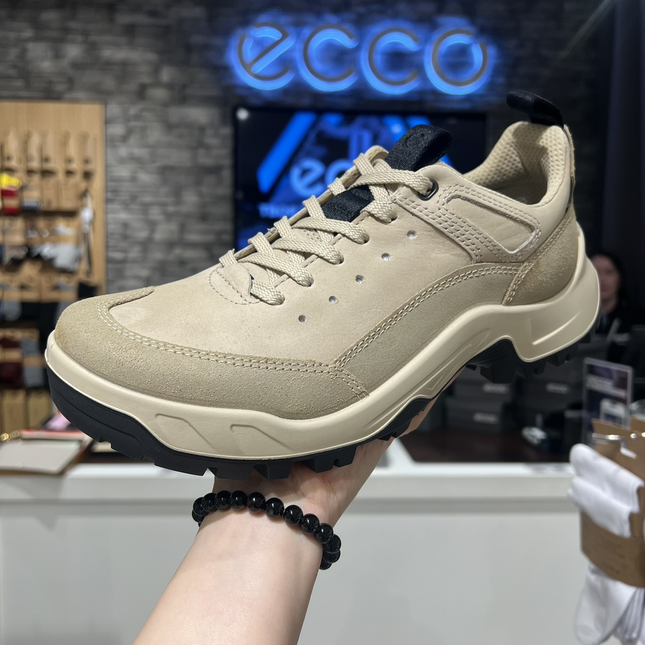 ECCO爱步正品男鞋户外新款 舒适百搭运动鞋厚底时尚休闲鞋 822344