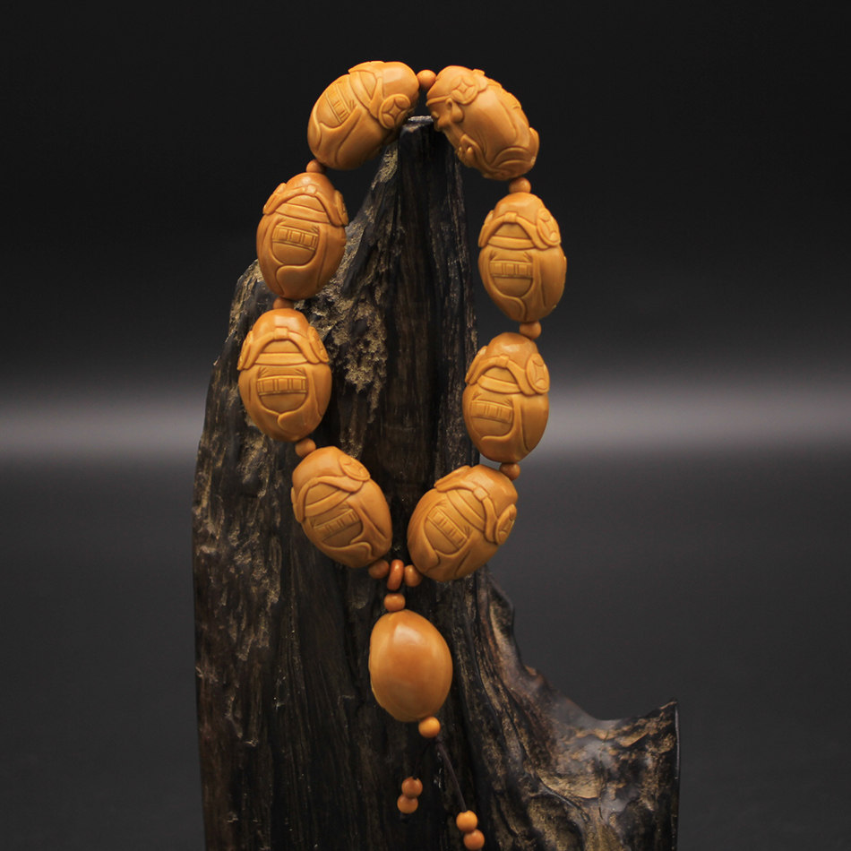 苏工核雕《八方来财》