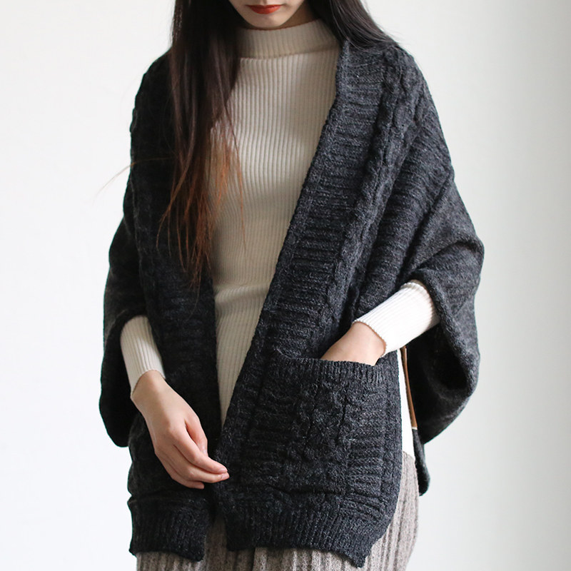 韩版厚保暖毛线披肩女春秋冬季居家百搭斗篷有袖口袋针织外套外搭