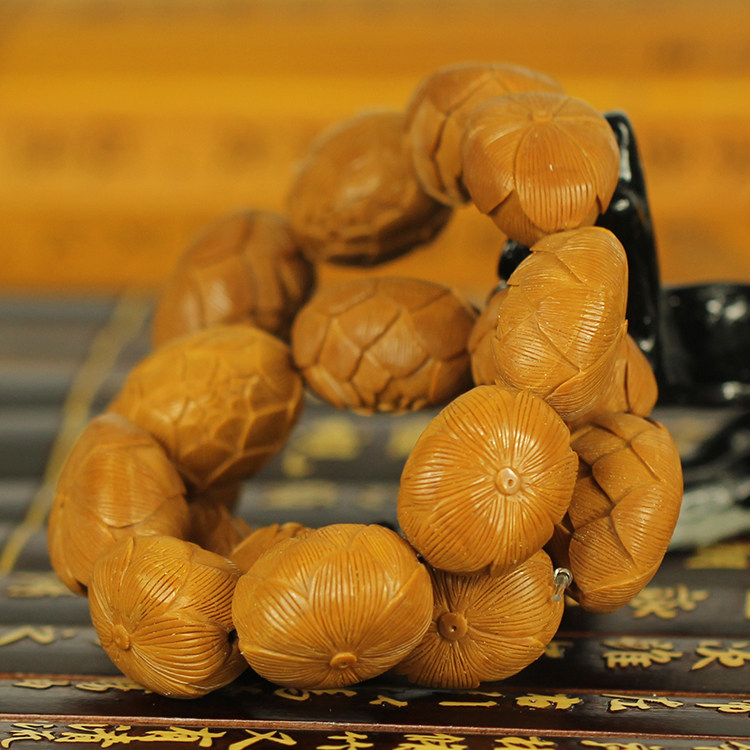 山后杯优秀作品奖 苏工核雕名家于辉精雕《莲花》手串 57g