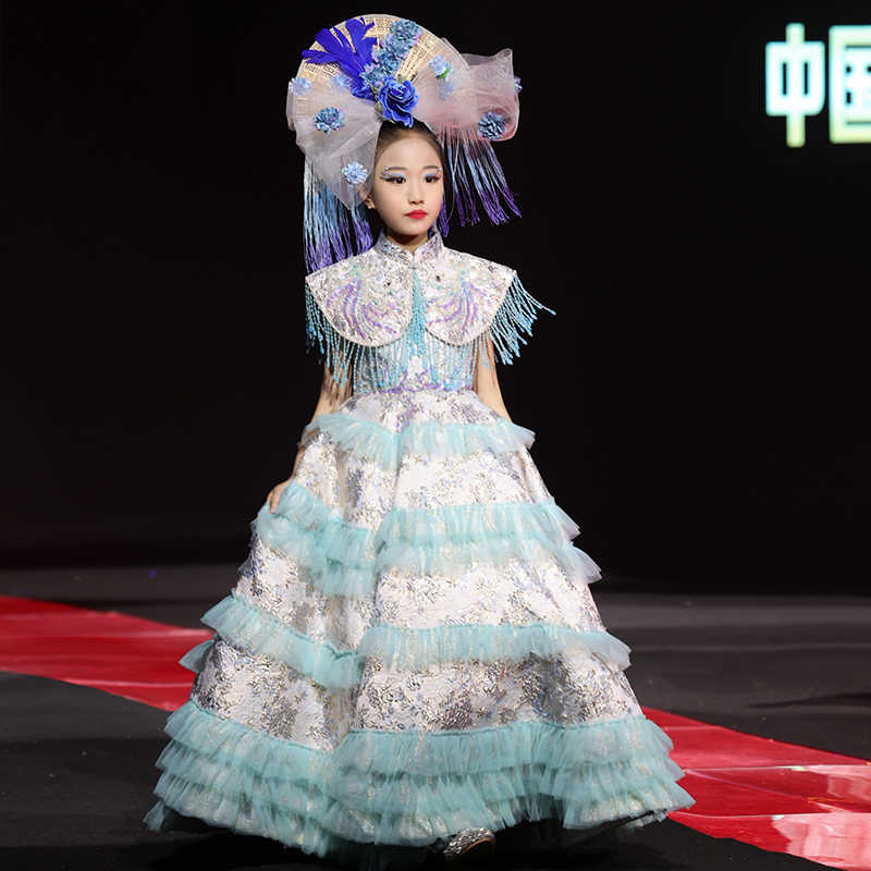 国潮女童走秀礼服夸张中国风儿童模特t台时装舞台演出服霸气高端