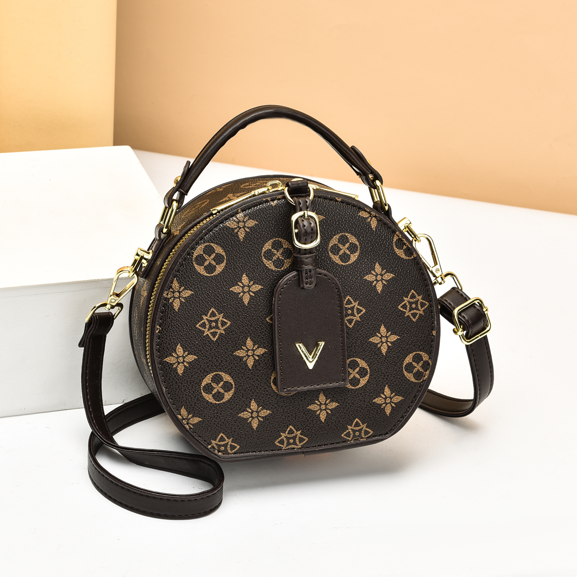 唯品会官网特卖正品牌女包包2021秋季冬天新款百搭单肩包手提包