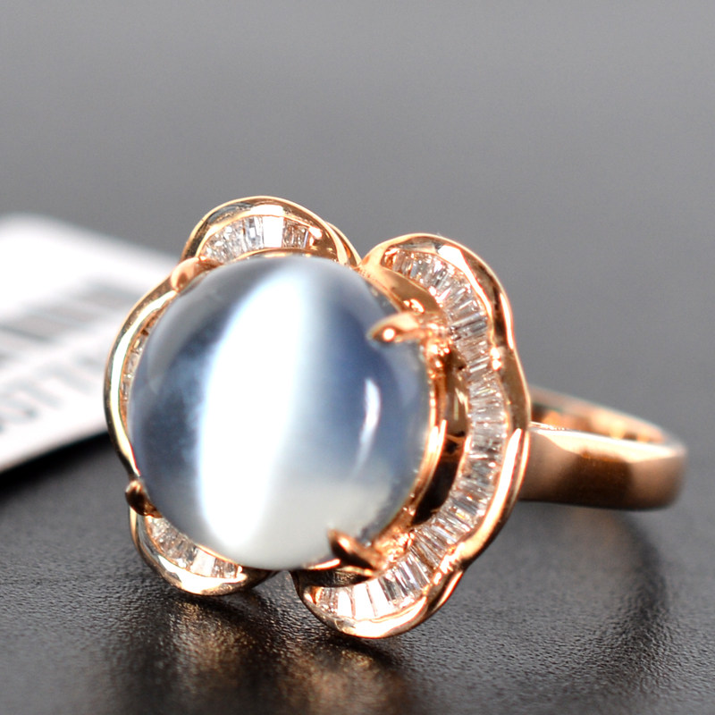 5.05克拉 18k金伴钻月光石戒指 圆润饱满【1544】