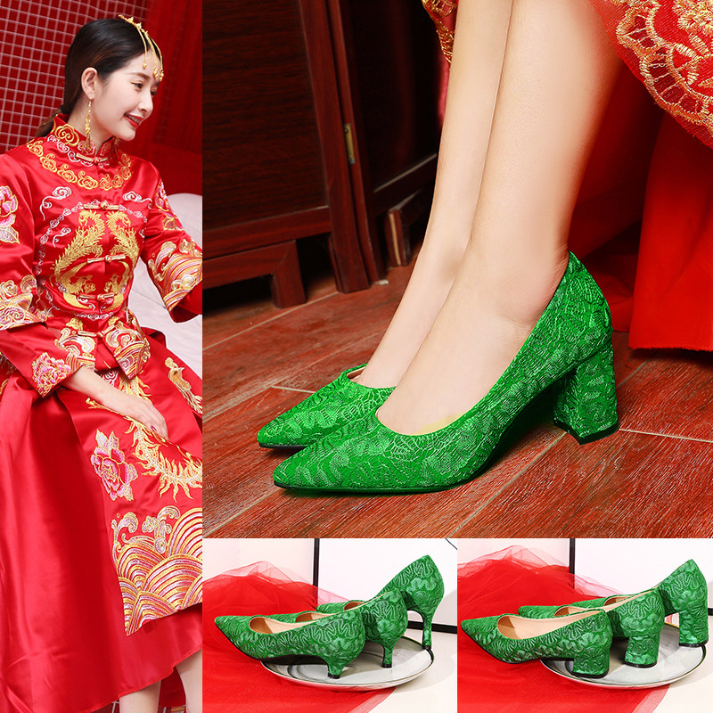 绿鞋女结婚新娘