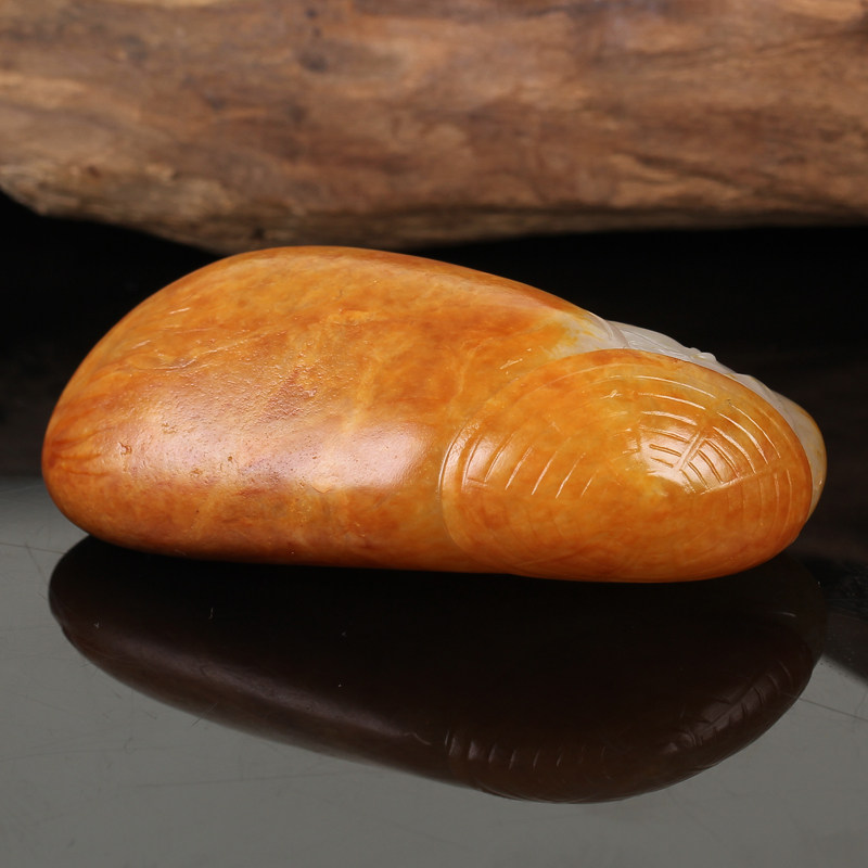 黄沁独籽 苏州大师刘程作品 和田玉渔翁得利挂件 76.8g