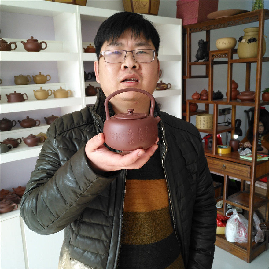 造型优美 拿握舒适【提梁】优质紫泥 助理工艺美术师钱陶峰制