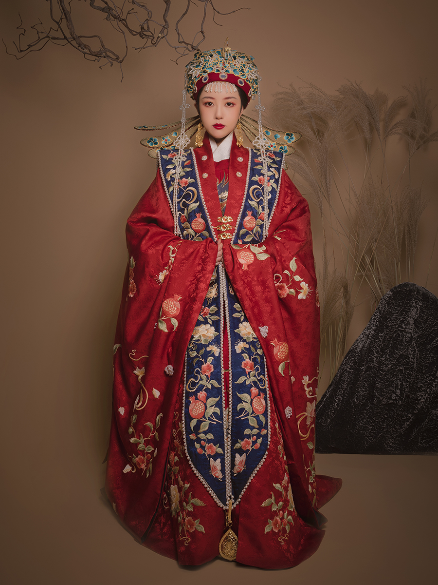 元春听月小筑华服日秀款红色汉服明制婚服大衫凤冠霞帔结婚敬酒服