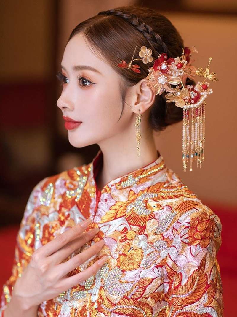 新娘头饰高级红色禾秀服简单大气晚宴古装2021年新款结婚圆脸发饰