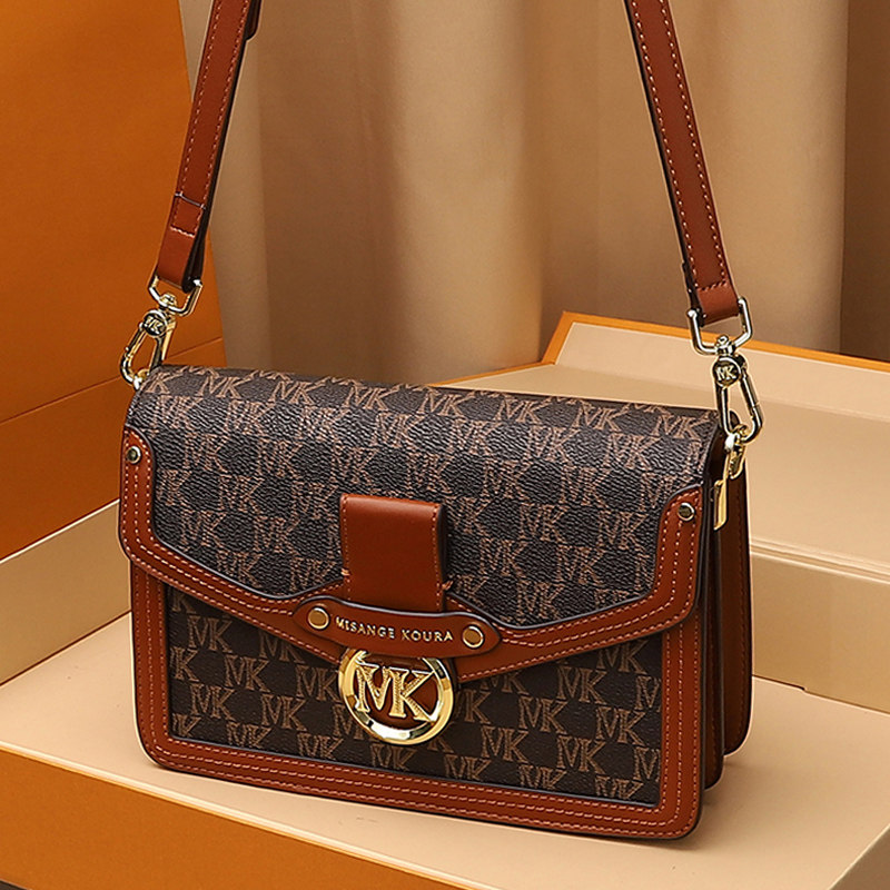 mk女包斜挎小方包