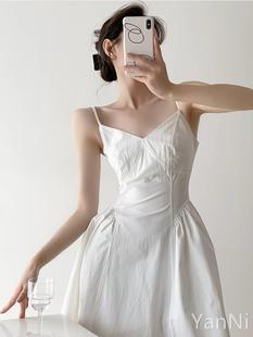 白色V领吊带连衣裙女收腰设计感小众法式初恋仙女裙甜美气质裙子