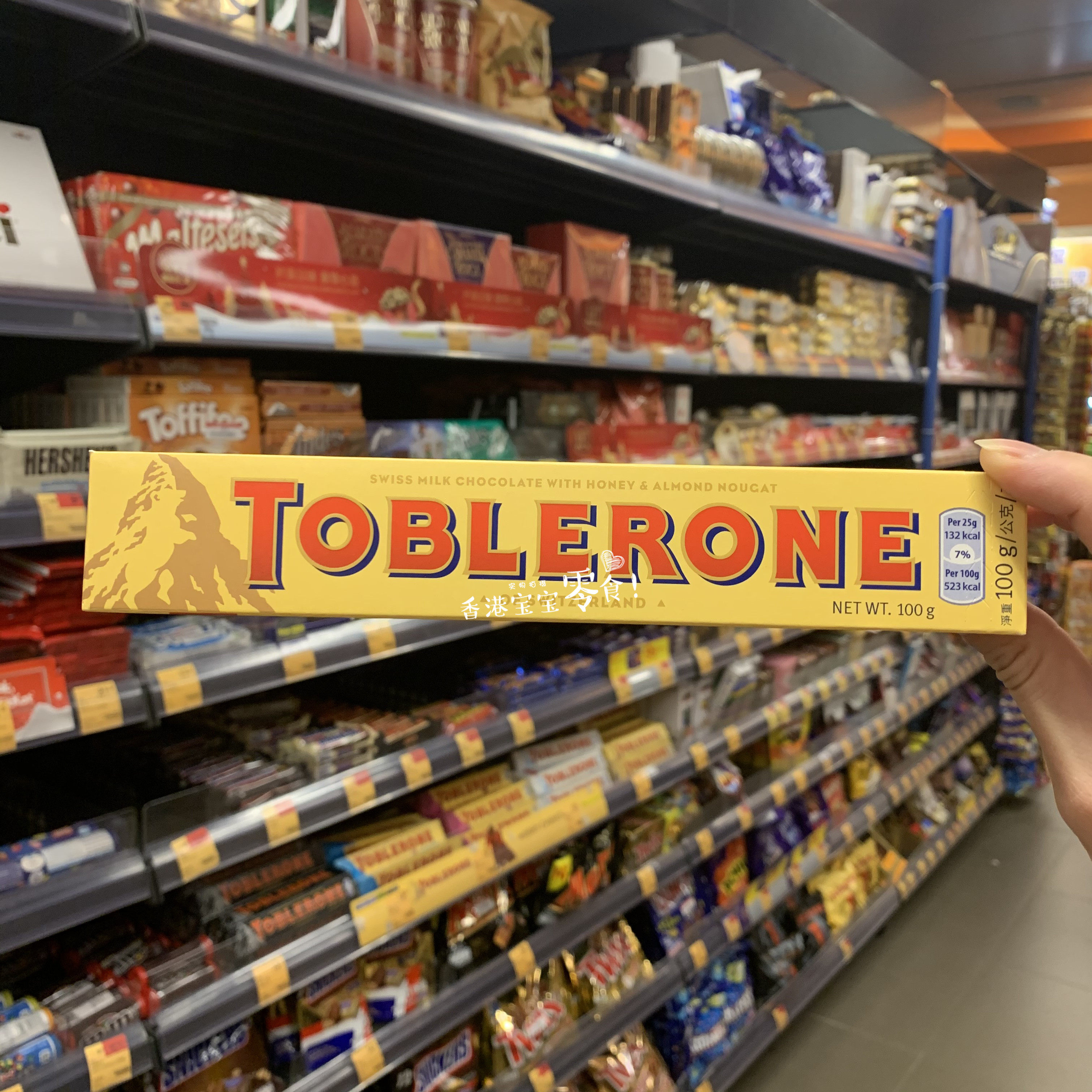 热销香港代购零食巧克力_香港代购瑞士三角toblerone牛奶/葡萄干/杏仁