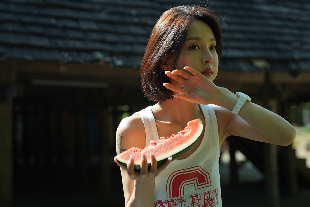 yoyo 【耶鲁baby】春季新款字母无袖背心短款修身打底上衣女