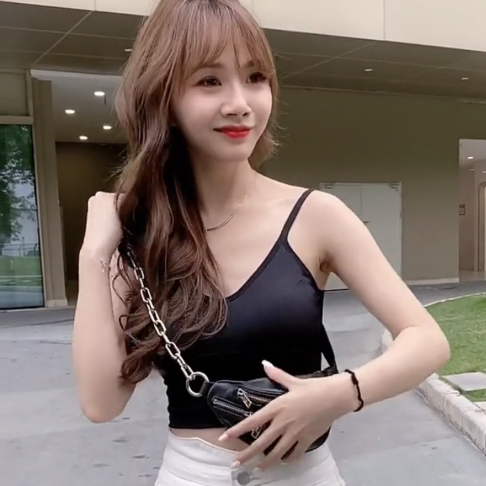 卡卡女装网红爆款背心无钢圈可调肩带抖音正版直播间性感美背文胸